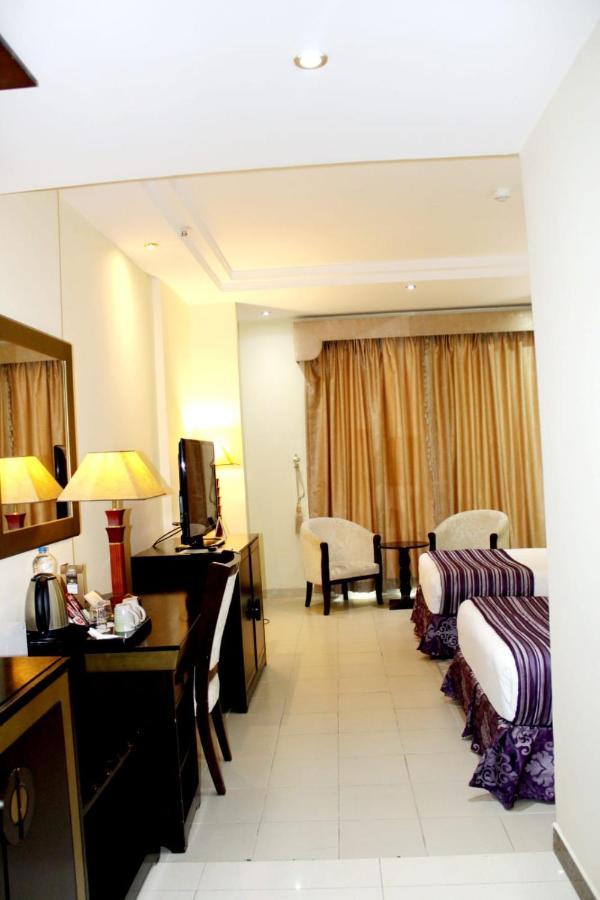 Tourist Hotel Doha Extérieur photo