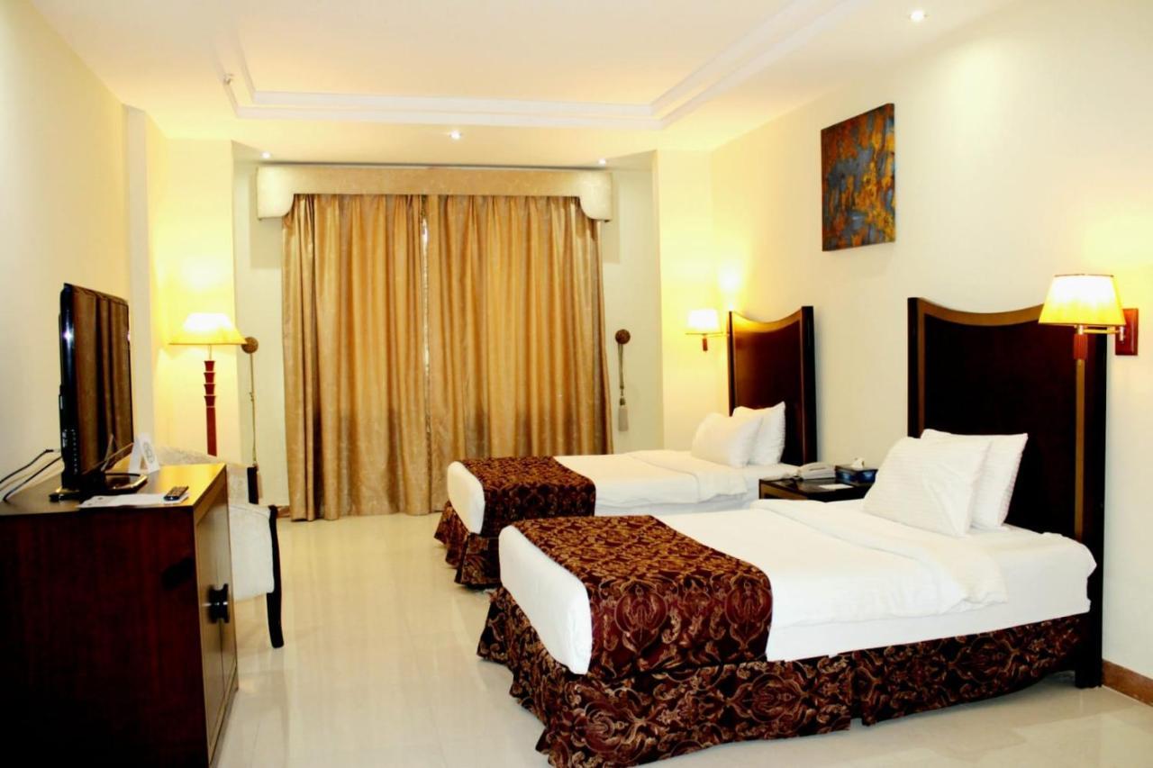 Tourist Hotel Doha Extérieur photo