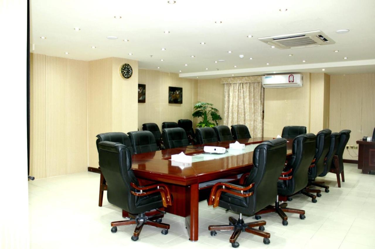 Tourist Hotel Doha Extérieur photo