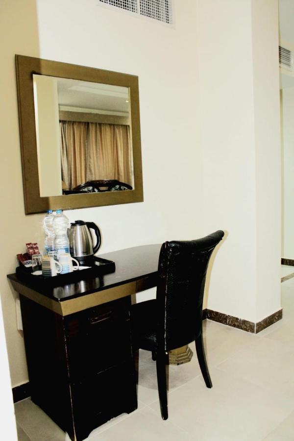 Tourist Hotel Doha Extérieur photo