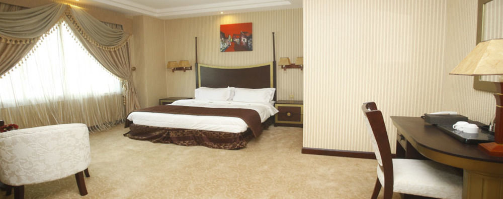 Tourist Hotel Doha Extérieur photo